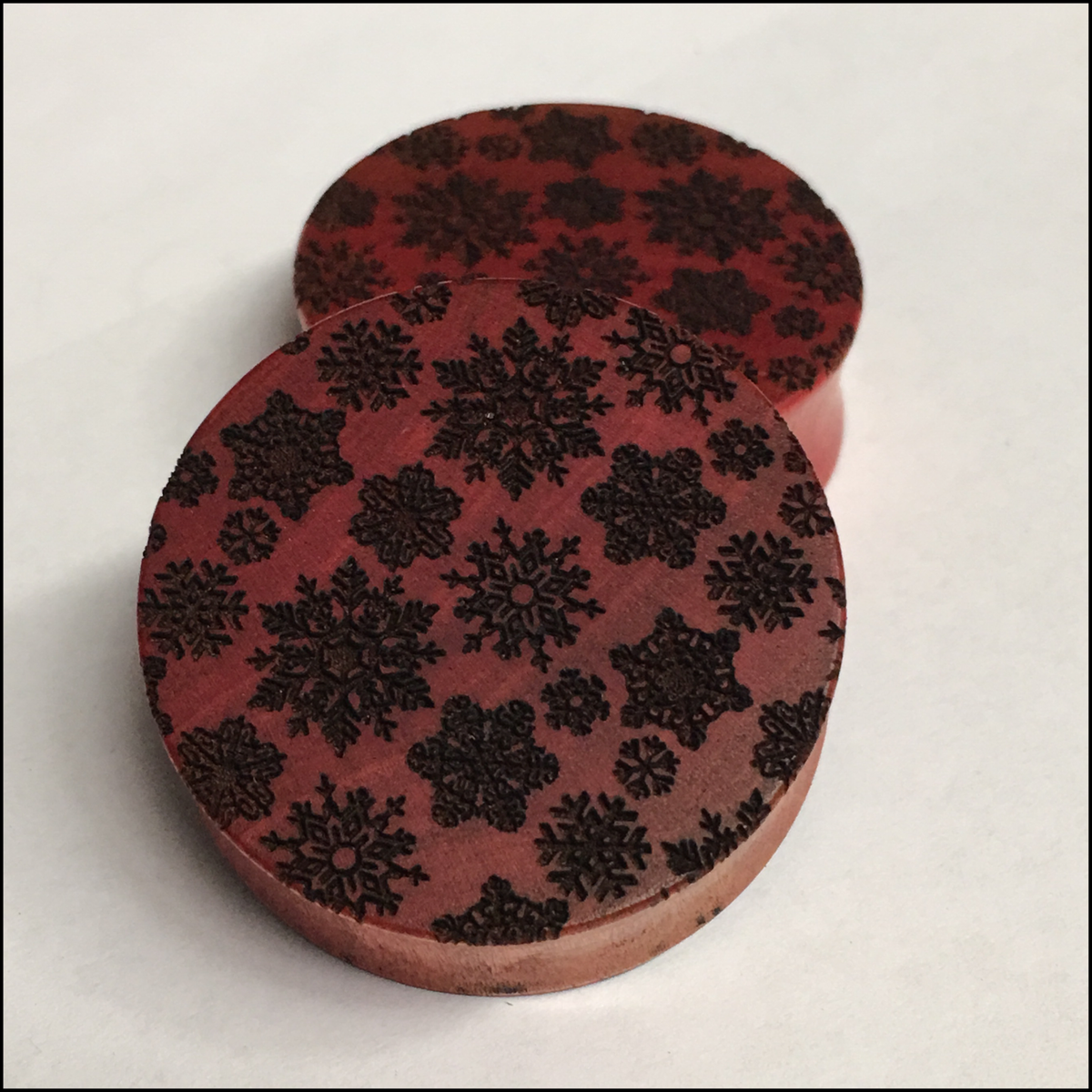 Pink Ivory Snowflakes Solid Round Plug