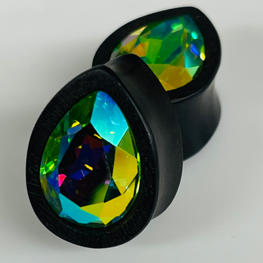 Ebony Med Swarovski Peridot AB Teardrop Plugs