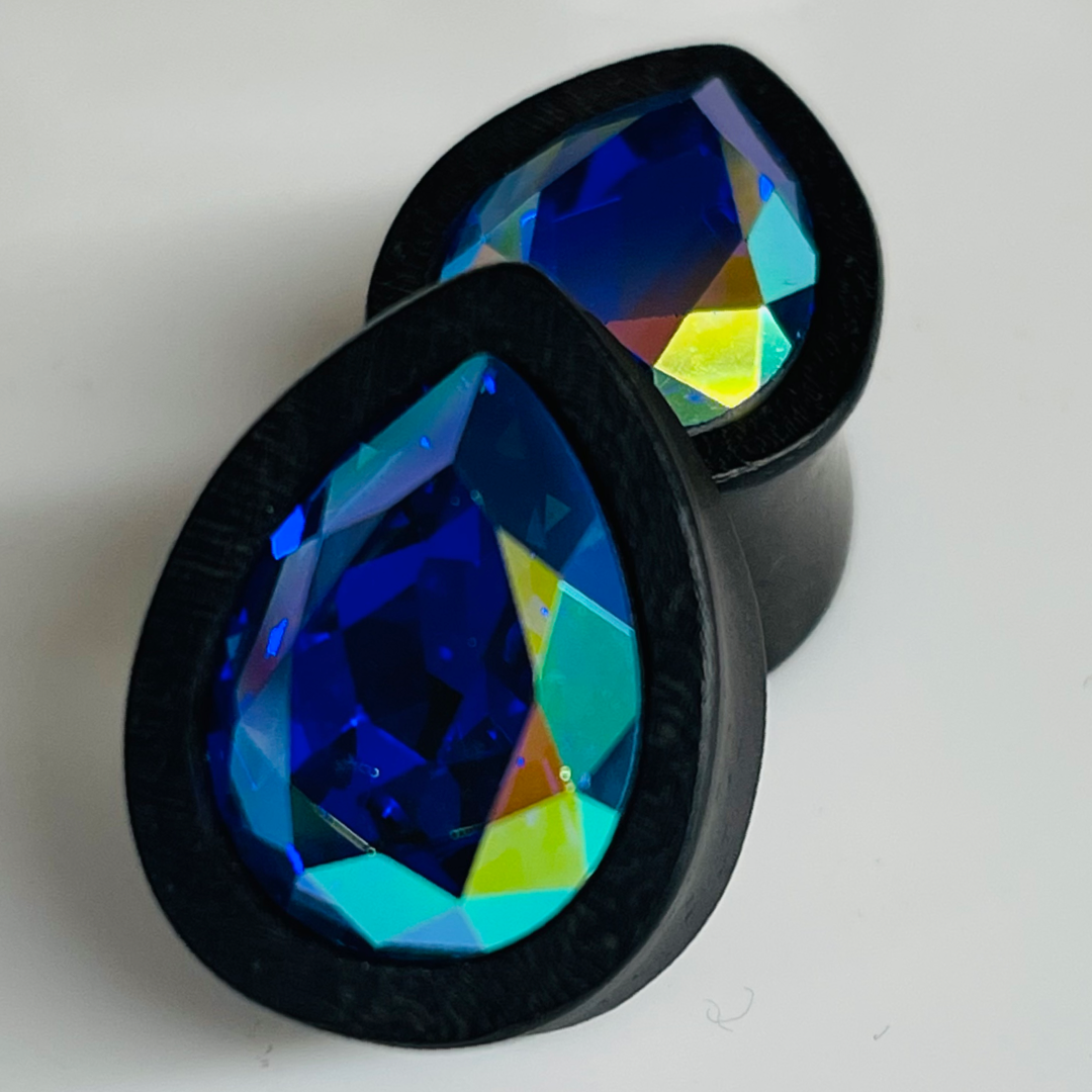 Ebony Med Swarovski Sapphire AB Teardrop Plugs