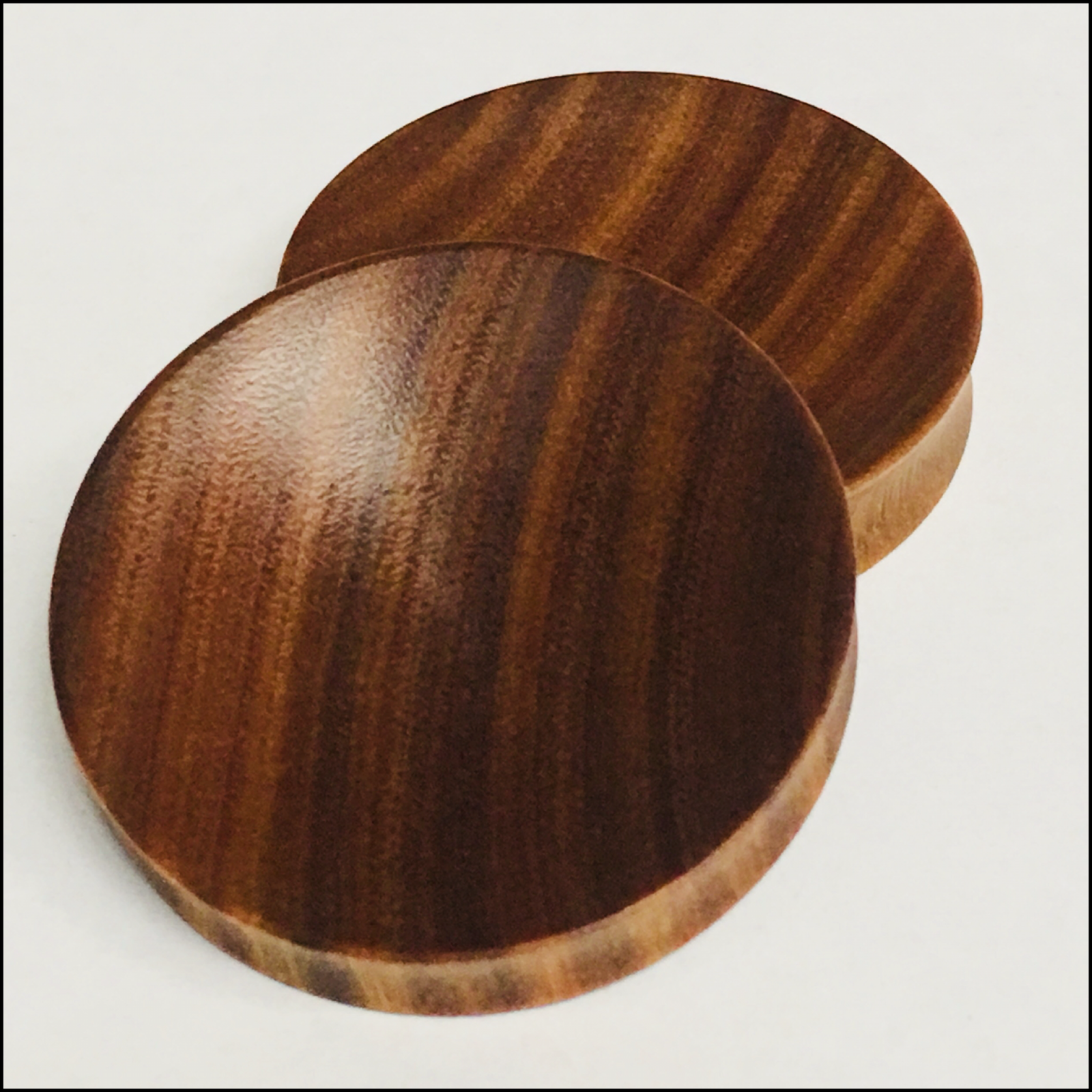 Verawood Concave Round Plugs