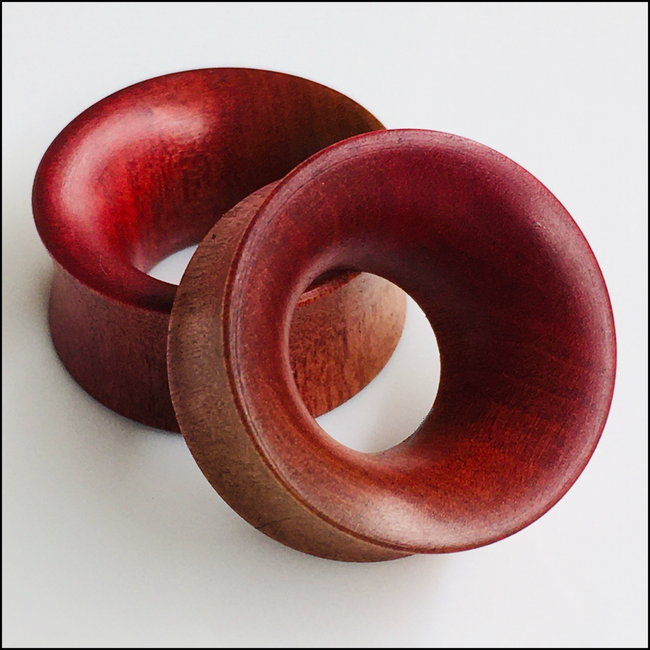 Pink Ivory Thick Tunnels Round Plugs