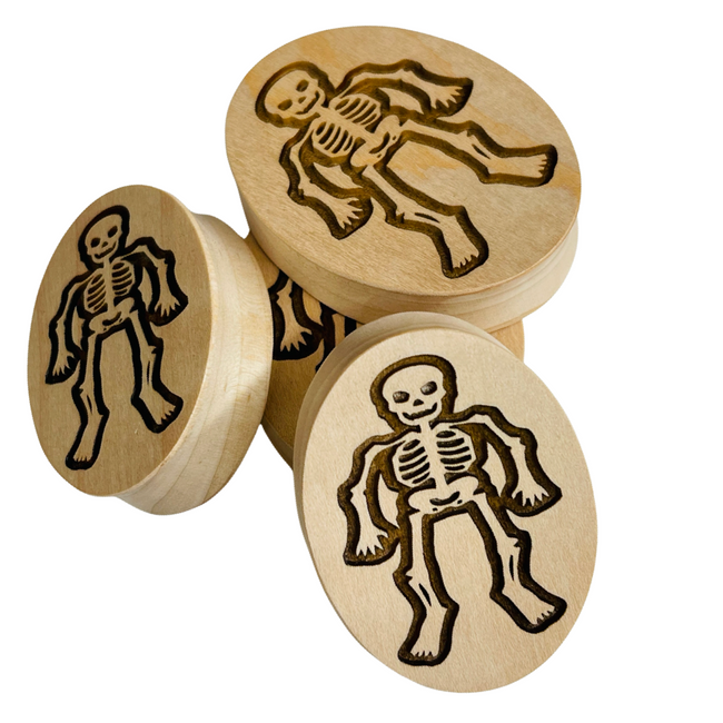 Maple Skeleton Solid Oval Plug