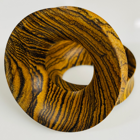 Marble Wood Thick Tunnels Round Plugs