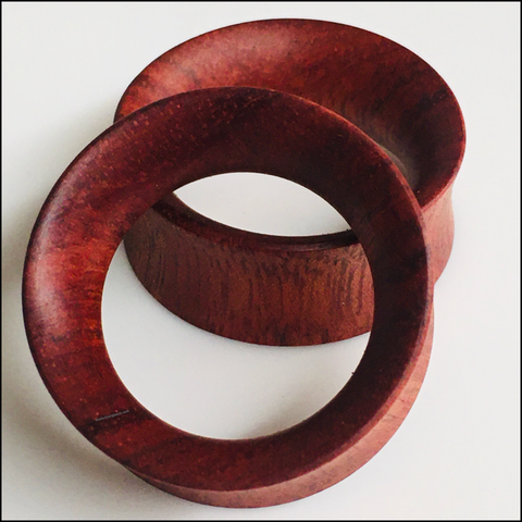 Olivewood Thin Tunnels Round Plugs